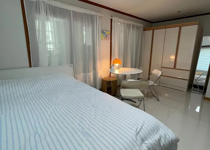 アパート Warm And Cozy At Gangnam ソウル特別市